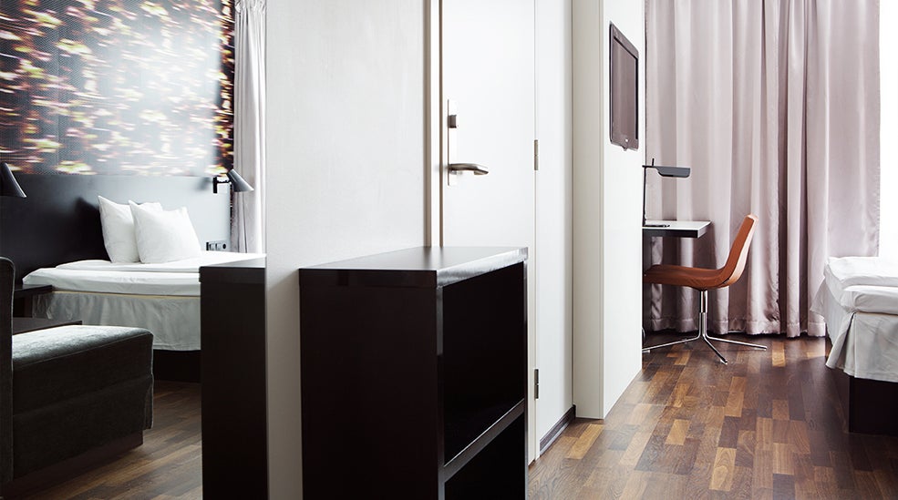 Peilikuva – Standard-huone parivuoteen kera Comfort Hotel Union Bryggessä, Drammenissa