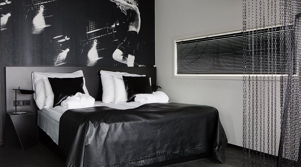 Sviitti acdc parivuoteella ja nahkamatolla Comfort Hotel Union Bryggessä, Drammenissa