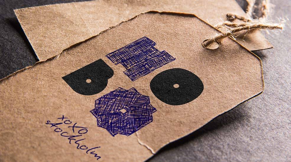 Ruskea, paperinen etiketti Hobo-hotellin logotyypillä varustettuna, Tukholmassa, Ruotsissa