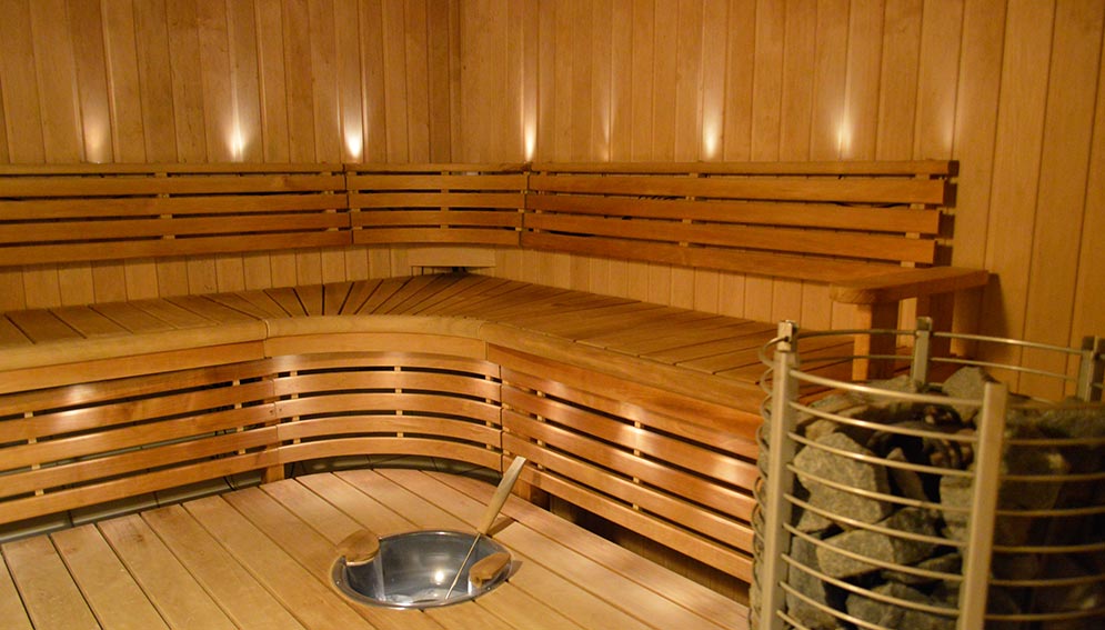 Miesten sauna Borlängen Quality Hotel Galaxenin rentoutumisosastolla